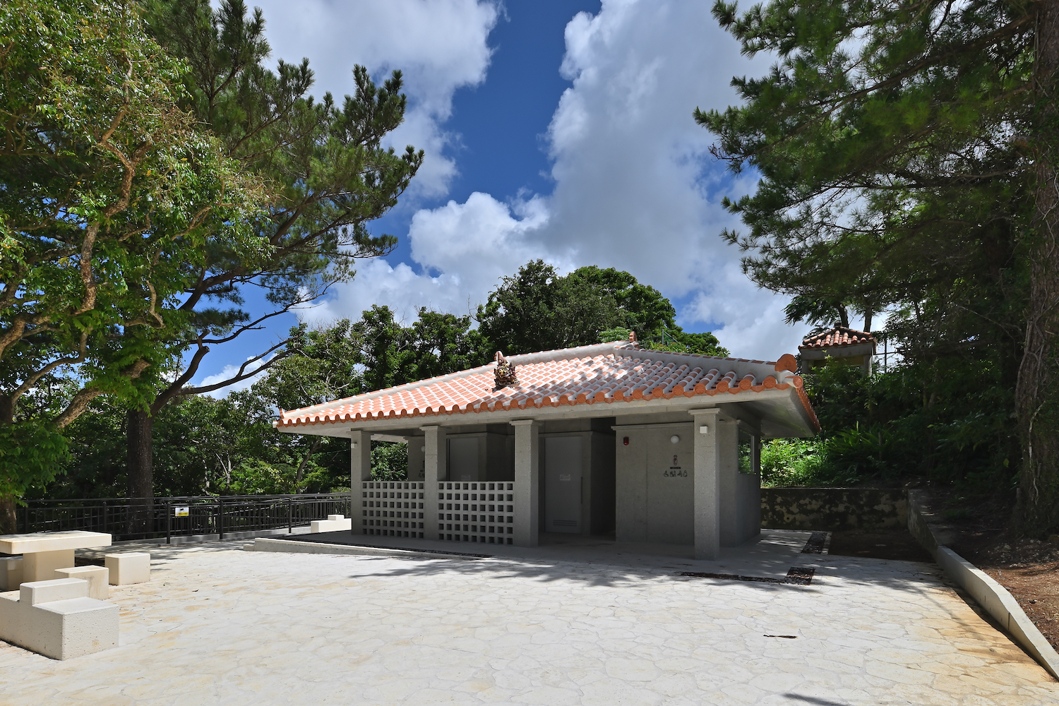 首里城公園トイレ